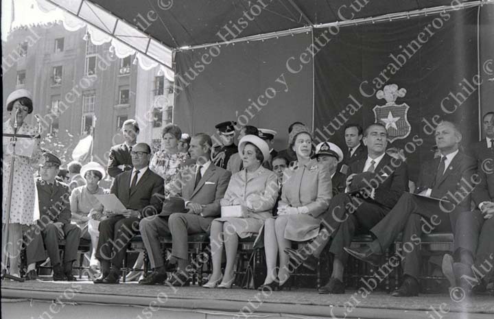 Isabel II Huésped de Honor de Santiago 04