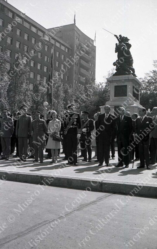 Homenaje a O'Higgins Reina Isabel II 06