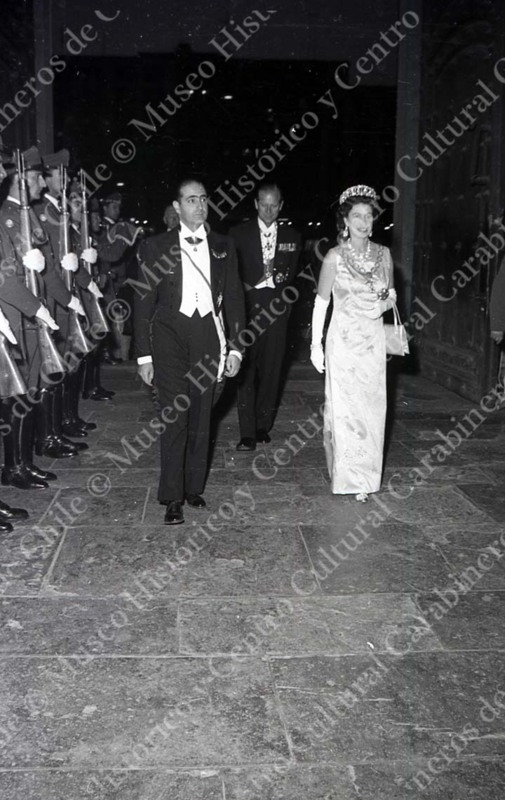 Cena de gala en honor a Isabel II 05