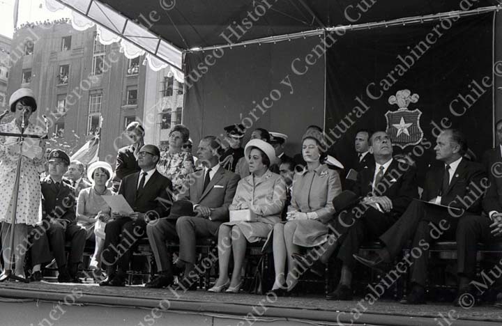 Isabel II Huésped de Honor de Santiago 03