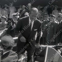 Felipe de Edimburgo sube al Ford Galaxie